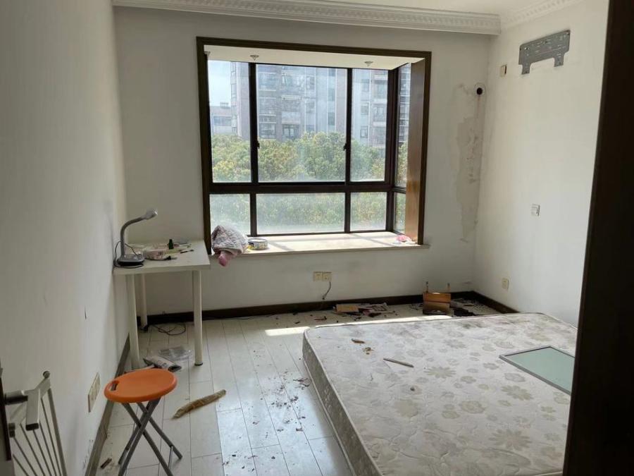 上海市金山区绿地金卫新家园73栋4F 