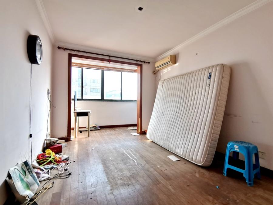 上海市黄浦区富源公寓1栋27F 