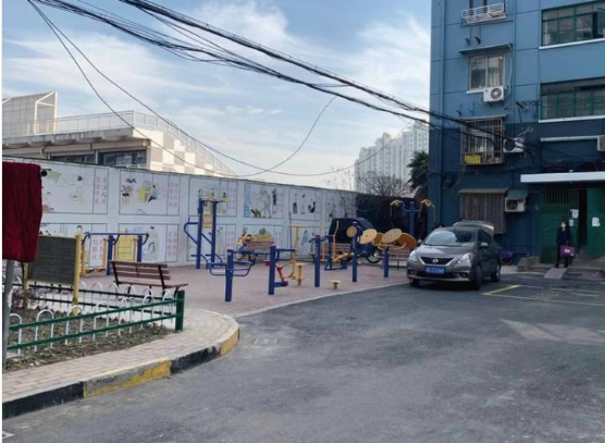 上海市宝山区长江路68弄小区14栋4F  