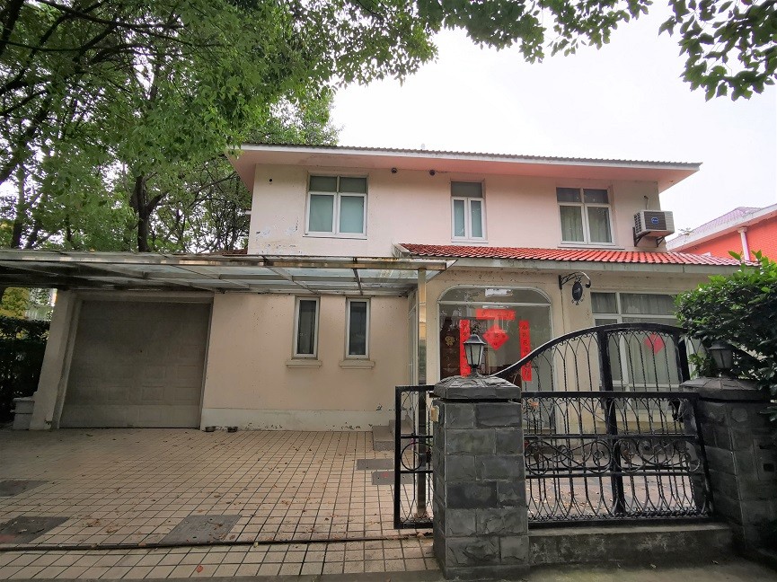 上海市青浦区久事西郊花园380栋 