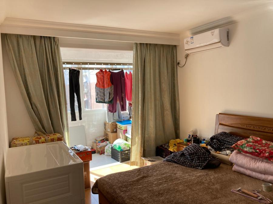 上海市嘉定区金华新村30栋4F 