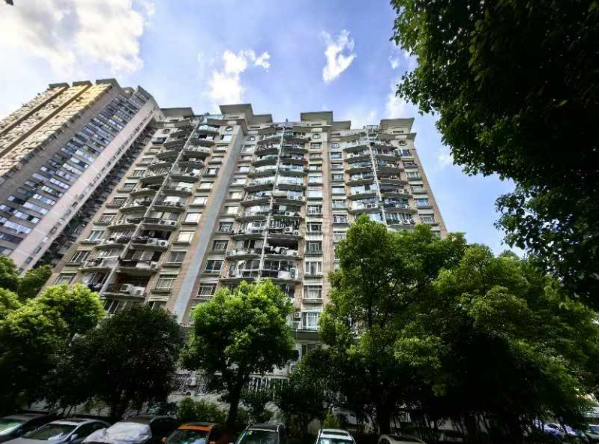 上海市长宁区新华公寓6栋1F 