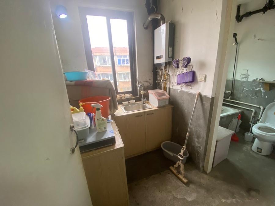 上海市宝山区泰和新城47栋 