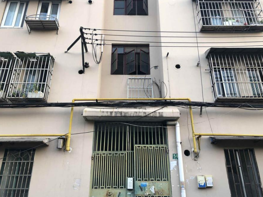 上海市宝山区淞南五村504栋5F 