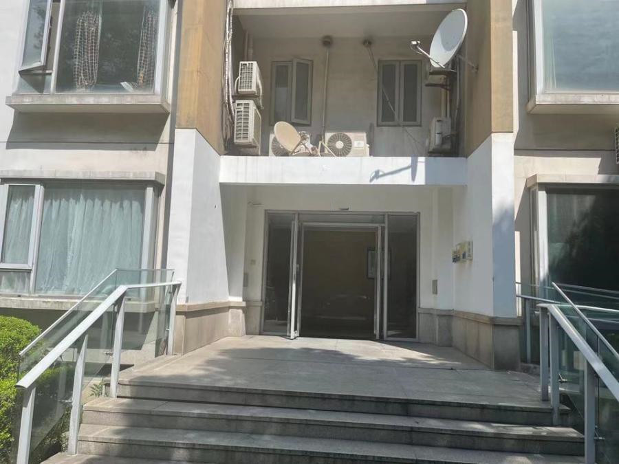 上海市松江区安信湖畔天地2栋25F 