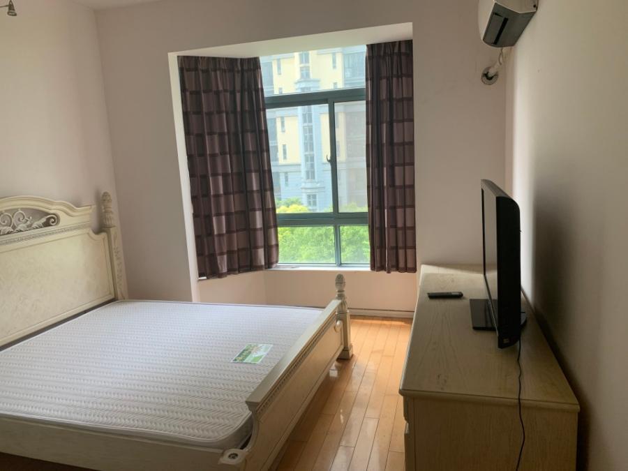 上海市徐汇区爱建园39栋5F 