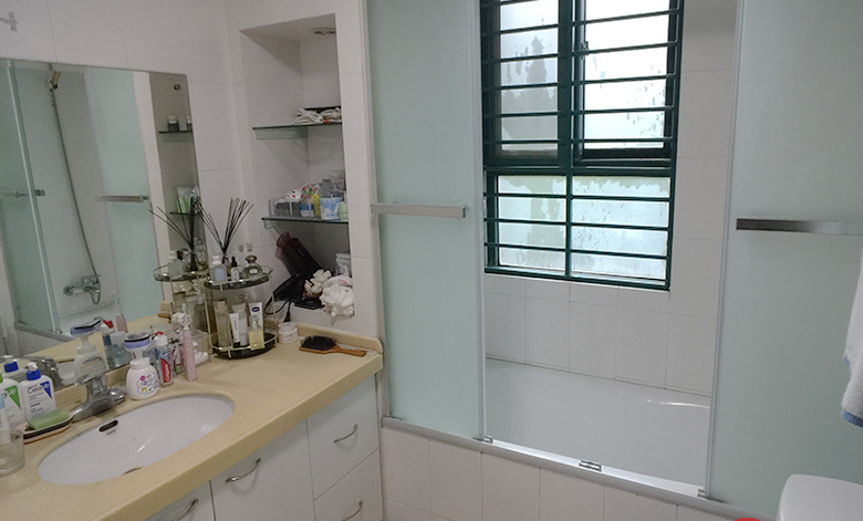 上海市浦东新区陆家嘴花园12栋1F 