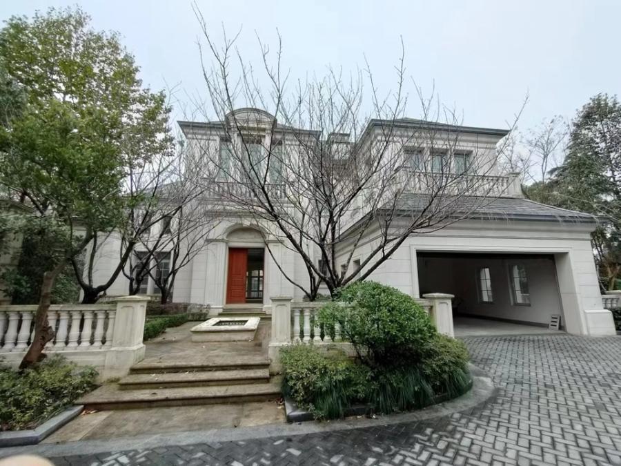 上海市闵行区绿城玫瑰园250栋 