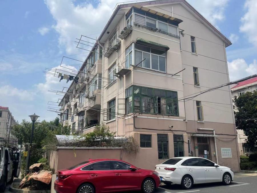 上海市闵行区红旗小区149栋4F 