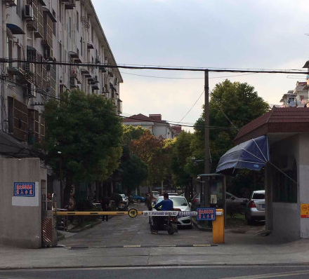 上海市浦东新区玉兰小区35栋3F 