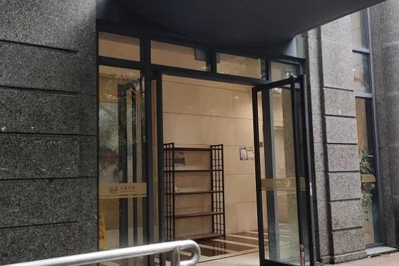 上海市长宁区强生古北花园2栋18F 