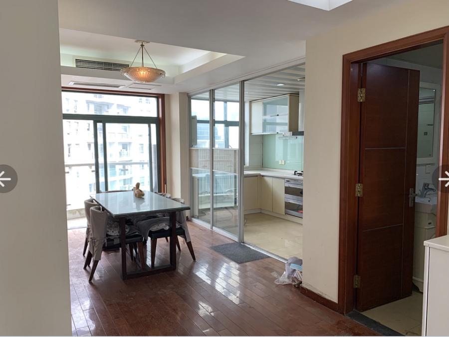 上海市虹口区新外滩花苑1栋27F 