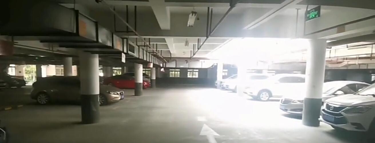 上海市松江区三盛颐景园涞亭南路890弄90栋1-4F及车位等 