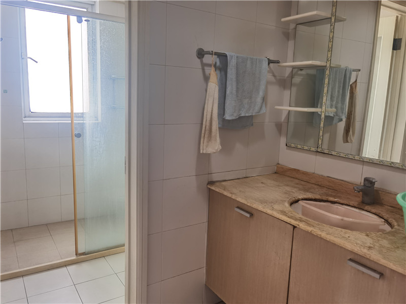 上海市静安区静安风华苑10栋6F 