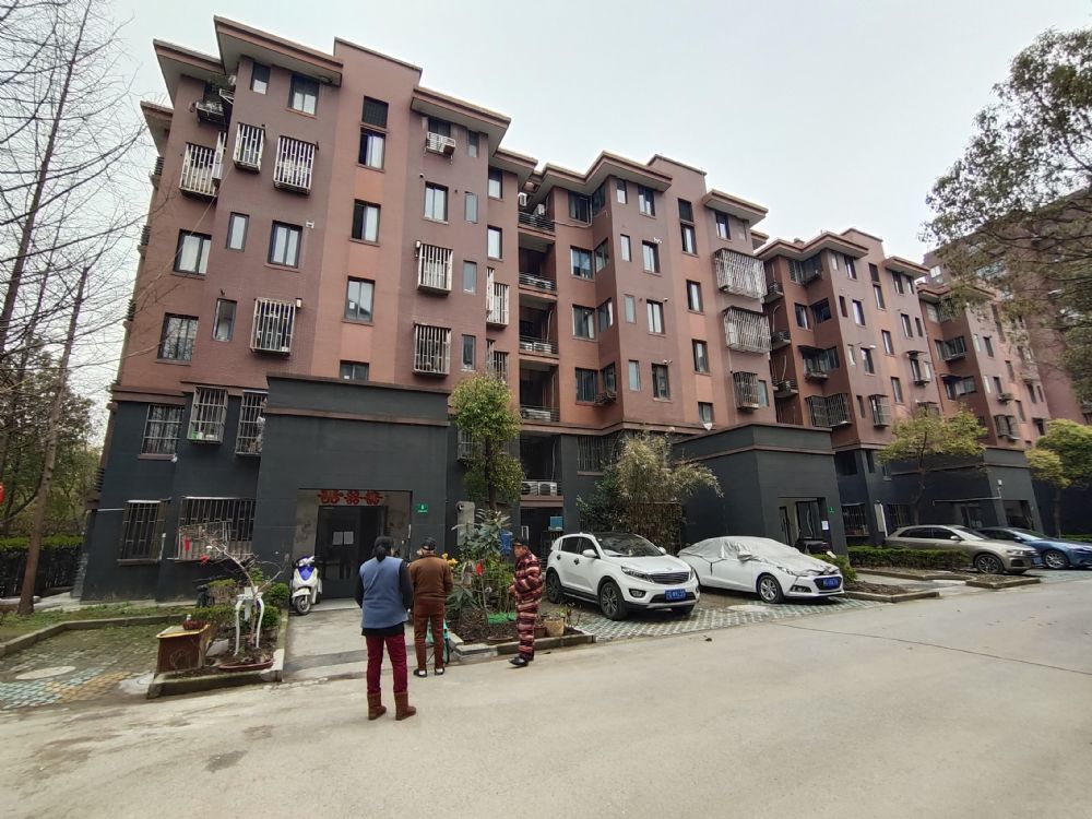 上海市宝山区馨佳园62栋4F 