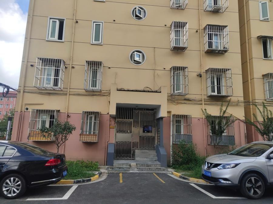 上海市闵行区华莘花园5栋3F 