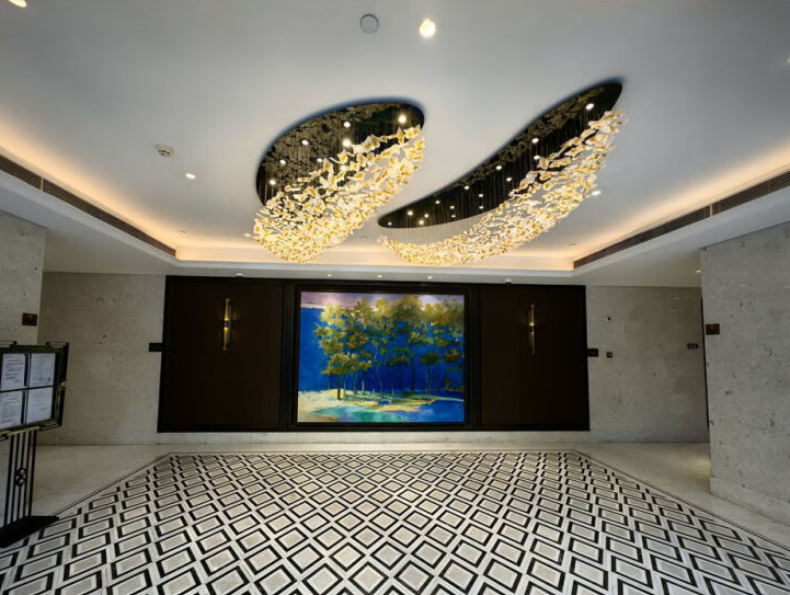 上海市黄浦区翠湖天地隽荟都9栋25F及地下2F车位 