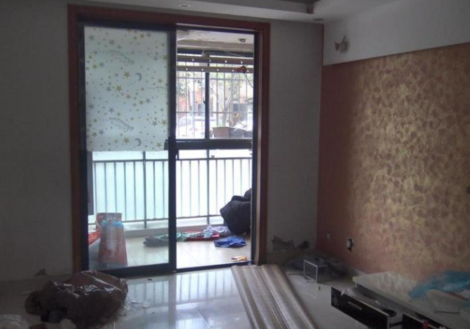 上海市嘉定区爱德佳苑一期8栋1F 