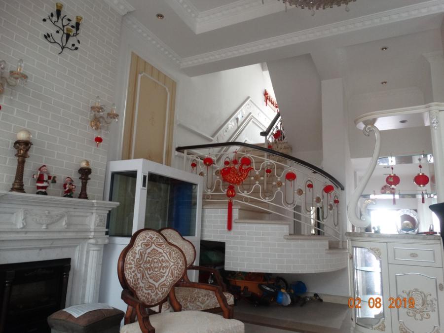 上海市松江区丽水华庭548栋 