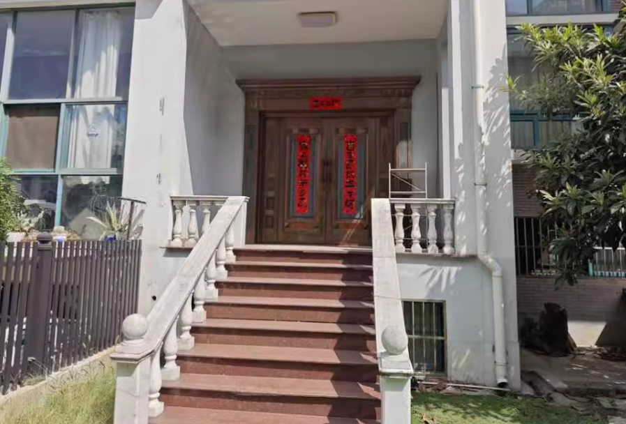 上海市青浦区盈湖三岛161栋1F 