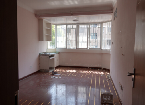 上海市奉贤区果园新村18栋3F 