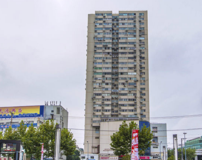 上海市徐汇区东安花苑2栋21F 