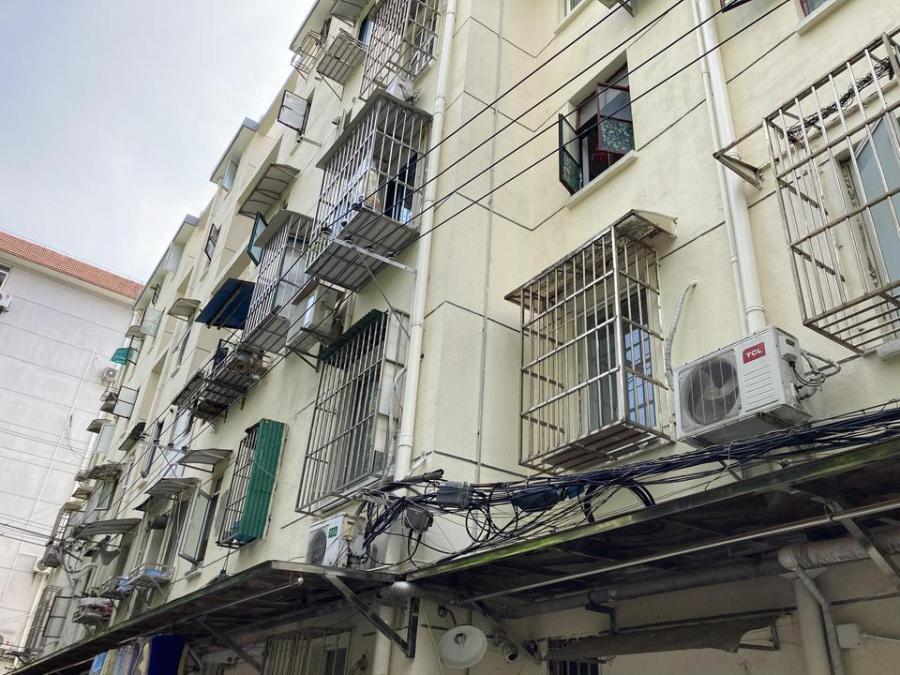 上海市黄浦区937弄小区17栋5F 