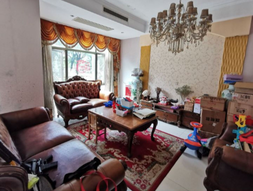 上海市徐汇区徐汇新城13栋 