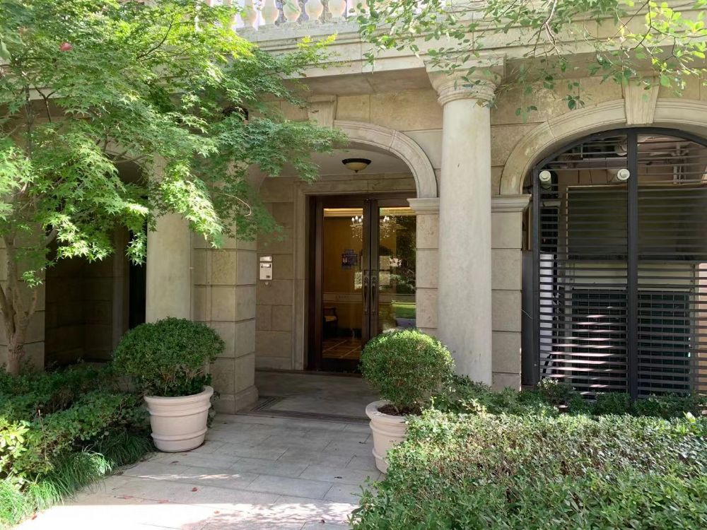 上海市浦东新区绿城玉兰花园1栋3F 