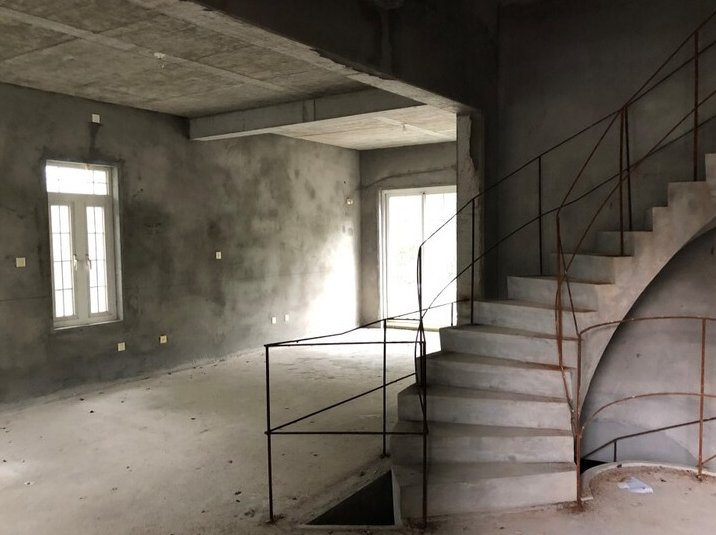 上海市金山区新天鸿名人高尔夫别墅朱泾镇32栋 