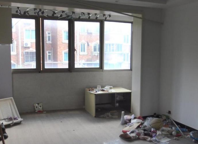 上海市宝山区昌鑫家园169栋5F 