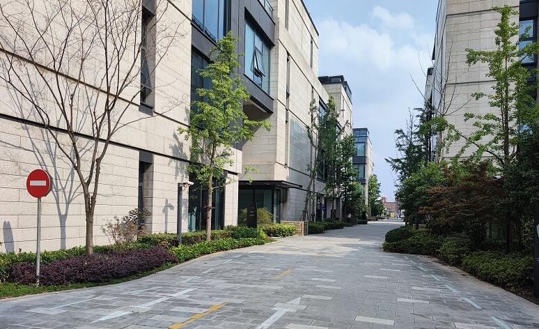 上海市宝山区绿地科技中心沪太路2901弄8栋1-5F 