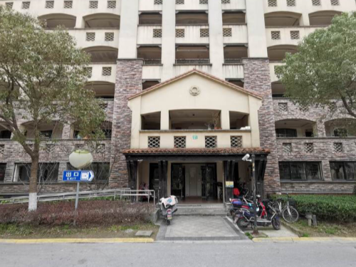 上海市奉贤区上海绿地香颂693栋3F 