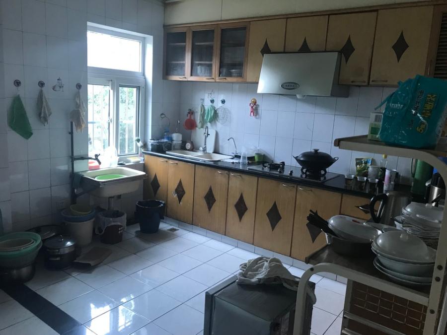 上海市嘉定区东海别墅78栋 