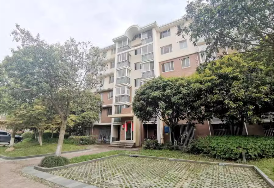 上海市松江区海德名园329栋2F 