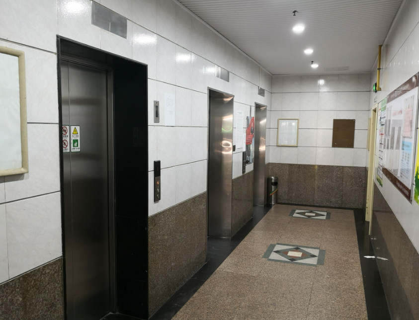 上海市黄浦区国际广场279栋27F及车位 