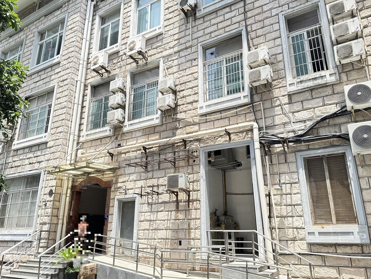 上海市徐汇区海螺花园5栋23F 