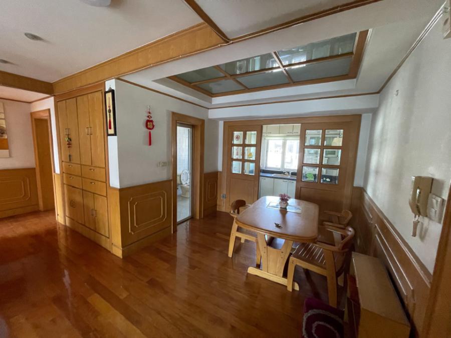 上海市嘉定区金沙小区11栋6F 