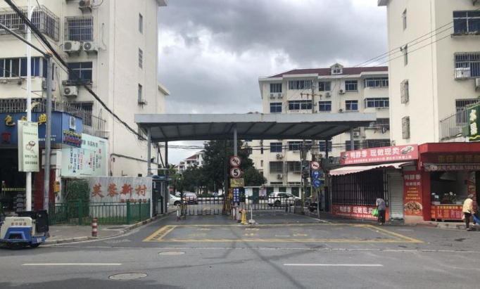 上海市嘉定区芙蓉新村10栋1F 