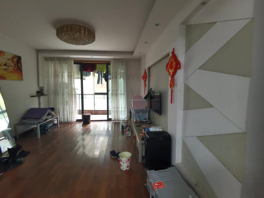 上海市浦东新区名嘉新苑9栋1F 