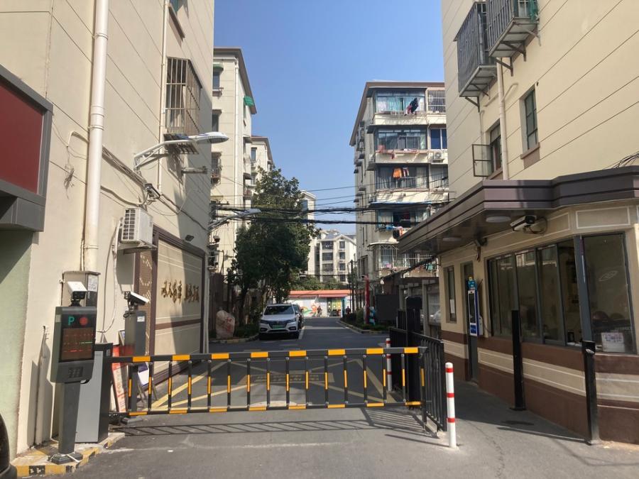 上海市长宁区金钟小区4栋6F 