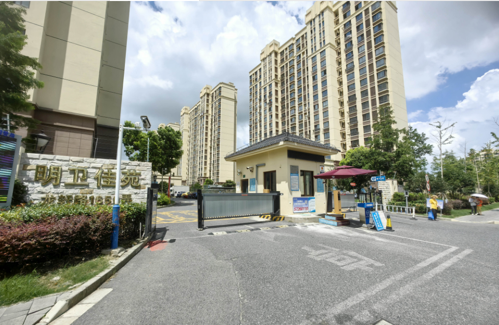 上海市金山区明卫佳苑17栋4F 