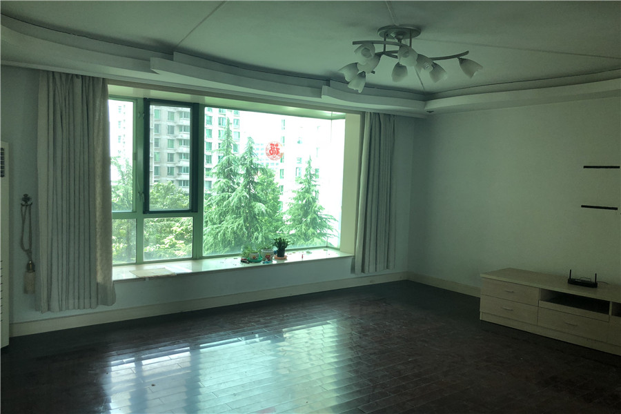 上海市徐汇区中海馨园17栋8F 