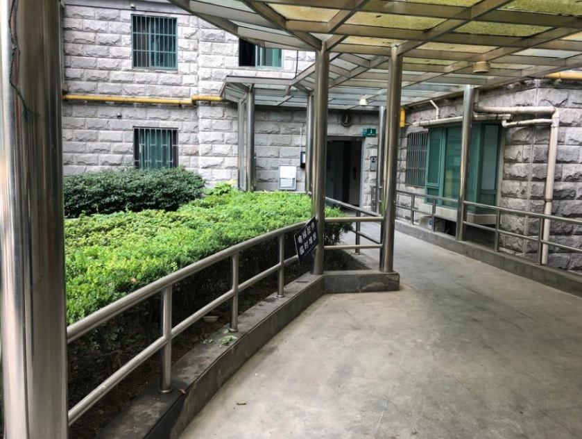 上海市黄浦区东泰花苑1栋8F 