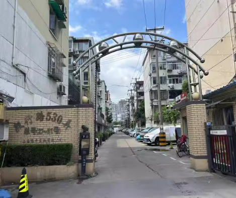 上海市杨浦区潘阳小区51栋6F及土地使用权 