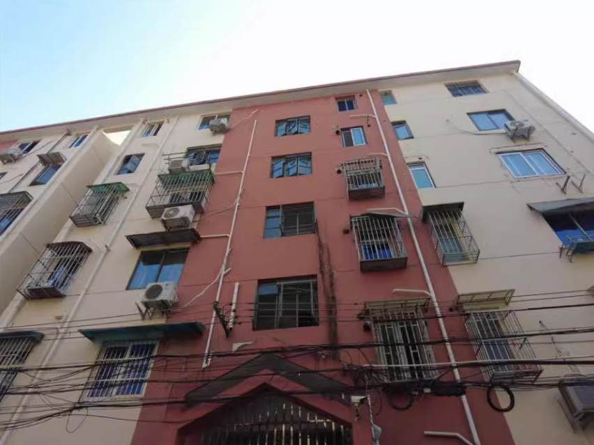 上海市虹口区广裕小区15栋3F 