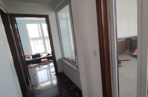 上海市青浦区金地格林郡142栋4F 