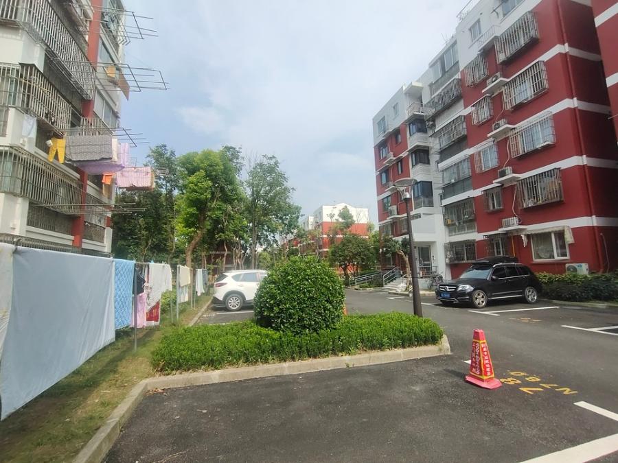 上海市宝山区葑润华庭50栋4F 