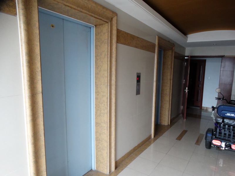 上海市黄浦区黄浦华庭2栋32F 