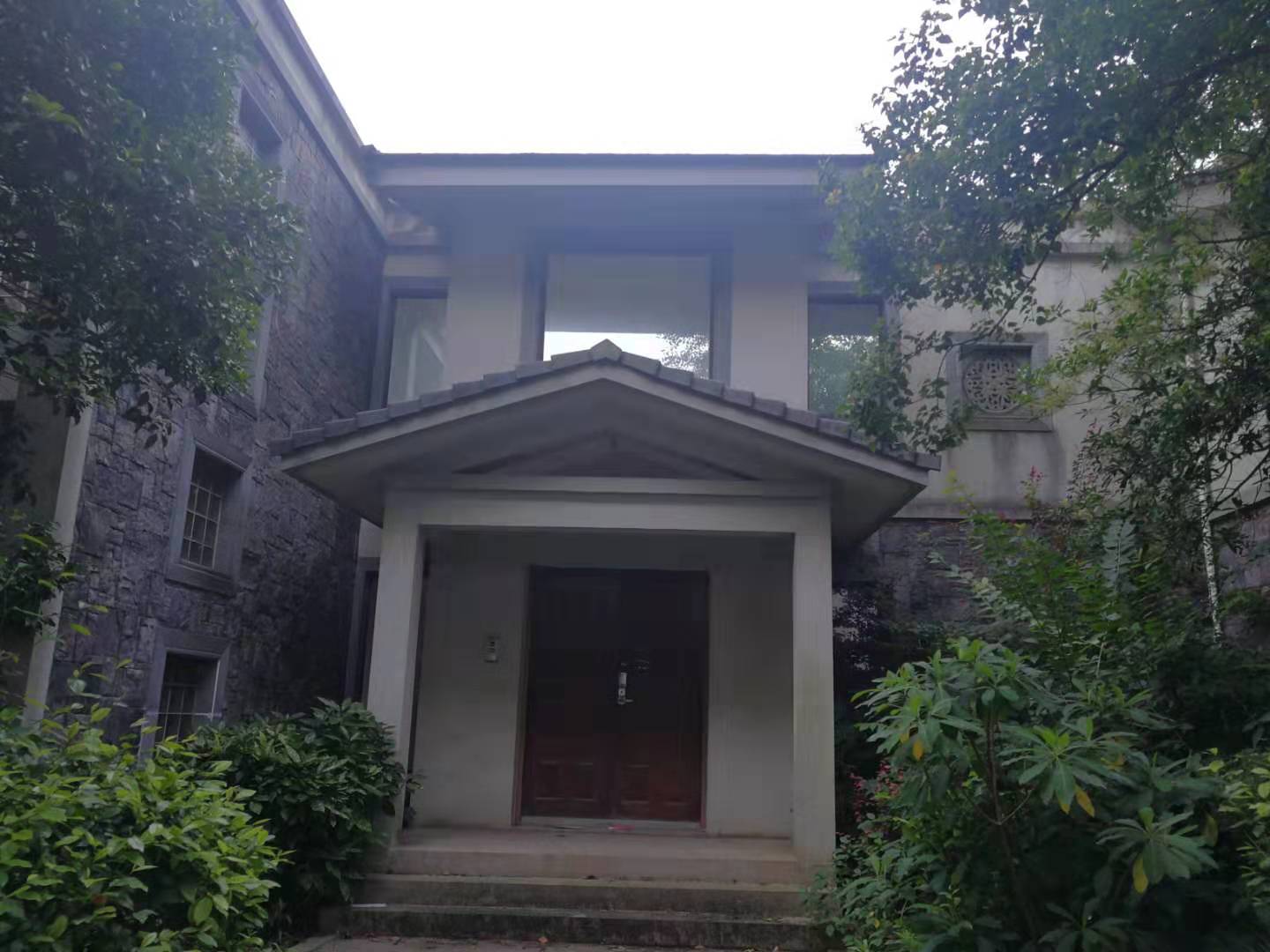 上海市浦东新区生茂绿洲别墅航头镇17栋 